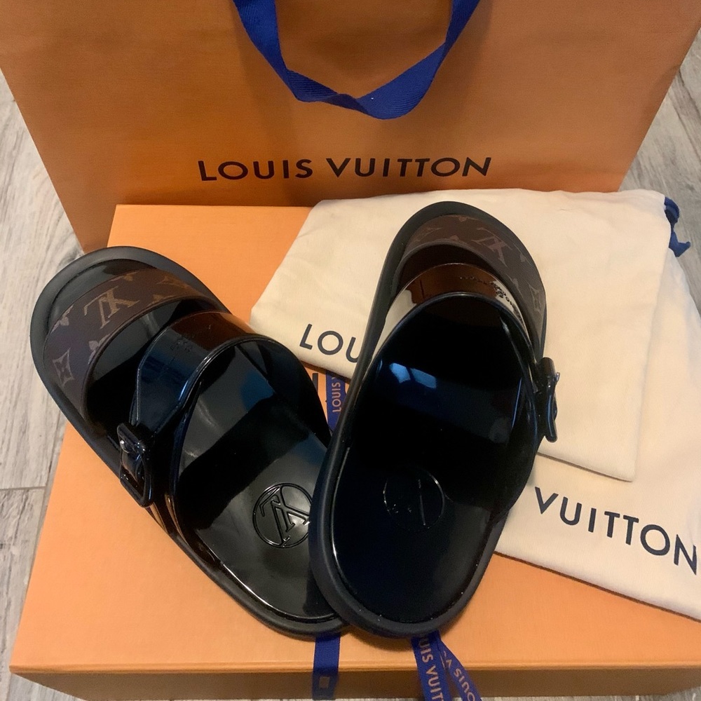 AUTHENTIC Louis Vuitton Sunbath Flat Mule